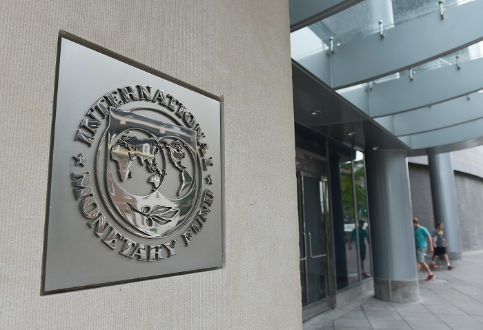 国际货币基金组织总部墙上的徽标.图片来源:mandel ngan/cfp