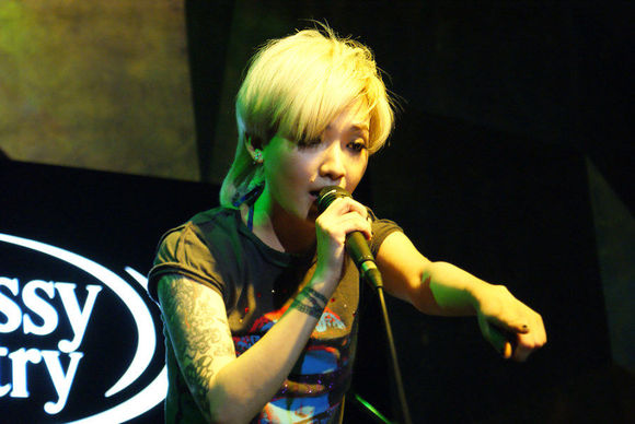 39岁逆生长的小魔女范晓萱不会再唱《健康歌