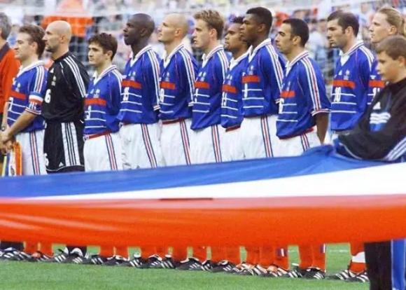 除了赢得冠军,东道主法国还想在欧洲杯唤醒善