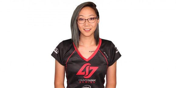 女子电竞战队CLG Red:从网吧到电竞|界面新闻