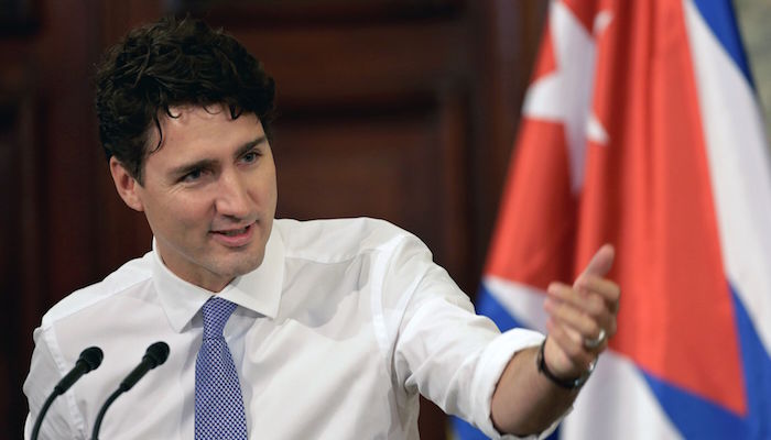 回击特朗普加拿大总理欢迎难民 伊朗禁止美国