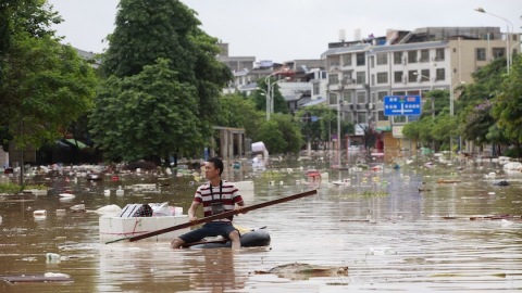 强降雨致广西26人死亡8人失踪 西江1号洪水退至警戒以下