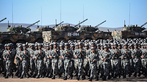 外媒谈中国1.2万人大阅兵：彰显维护和平坚定信心
