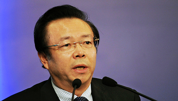 【界面早报】凉城警方再回应鸿茅药酒案 中国华融资产董事长赖小民