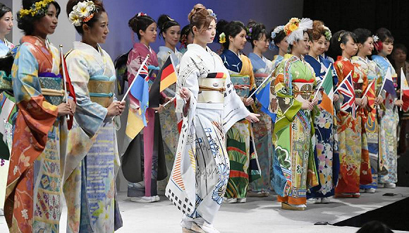 为了迎接东京奥运 日本给每个国家都设计了和服