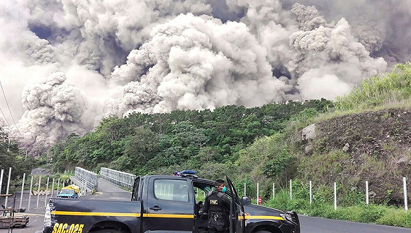 【天下头条】危地马拉火山爆发致62人丧生 哈