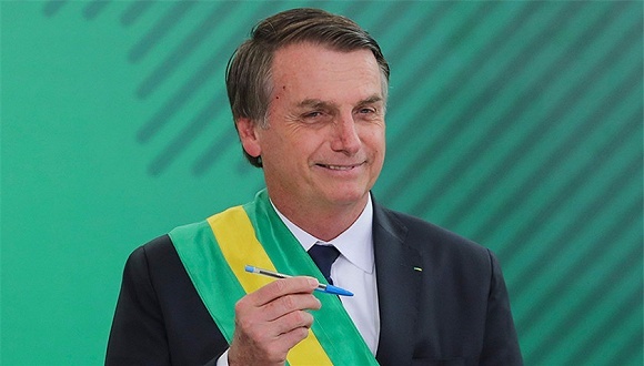 巴西新总统为开发亚马逊雨林开道,地球之肺再