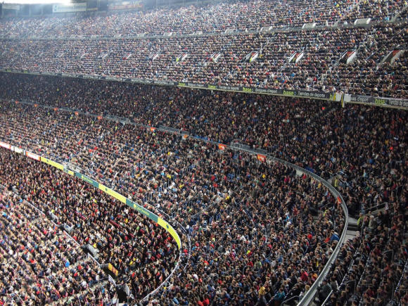 2011年一场巴塞罗那队足球赛的观众席