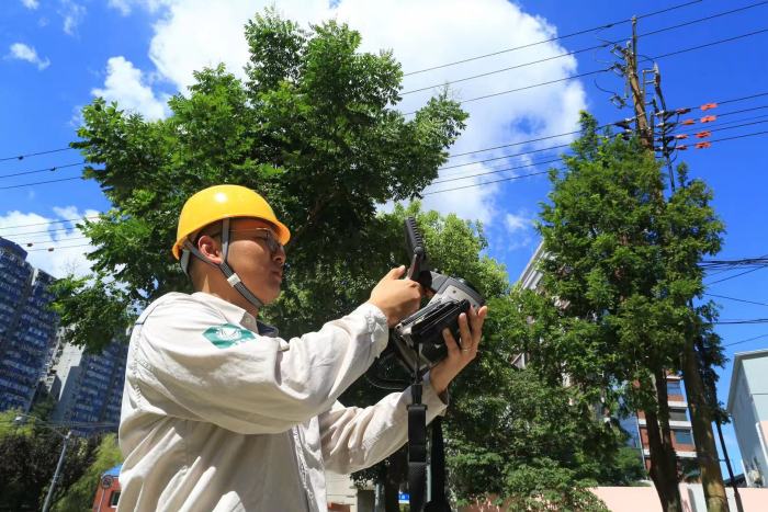 迎击台风"烟花",上海电力3500余名专业抢修人员全天候待命