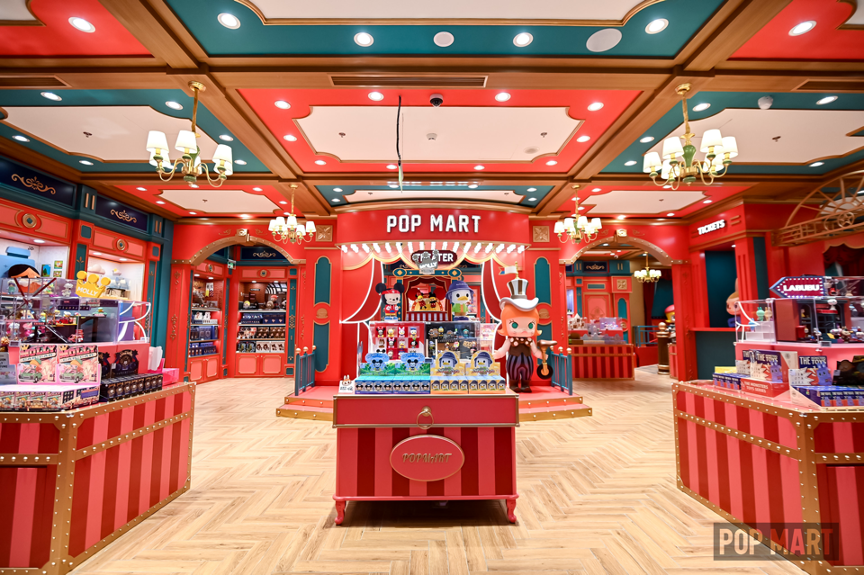 第300家店入驻迪士尼小镇，泡泡玛特为何执着线下造梦？