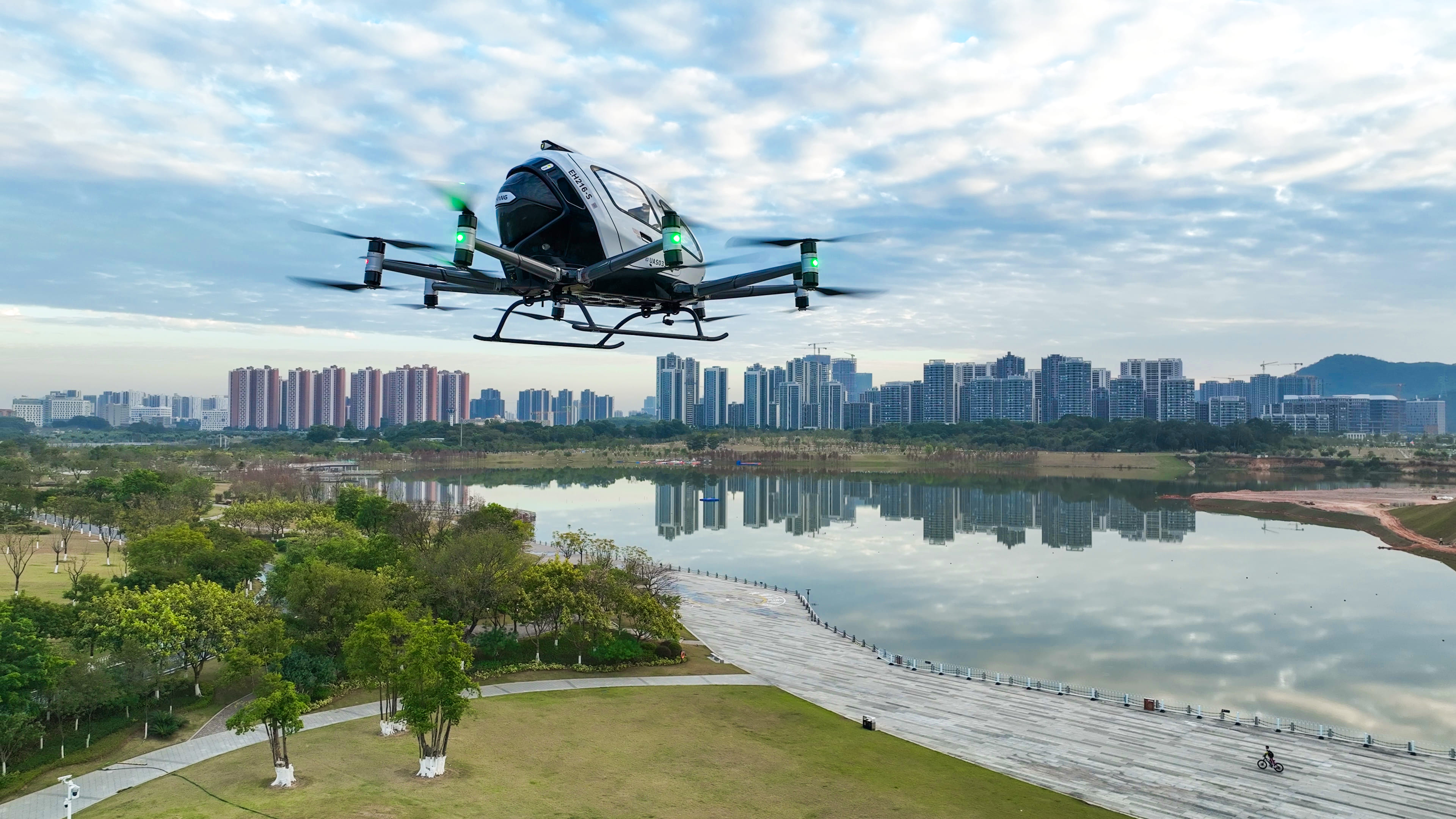 低空经济浪潮掀起，广东如何搭建空中安全交通体系？|界面新闻