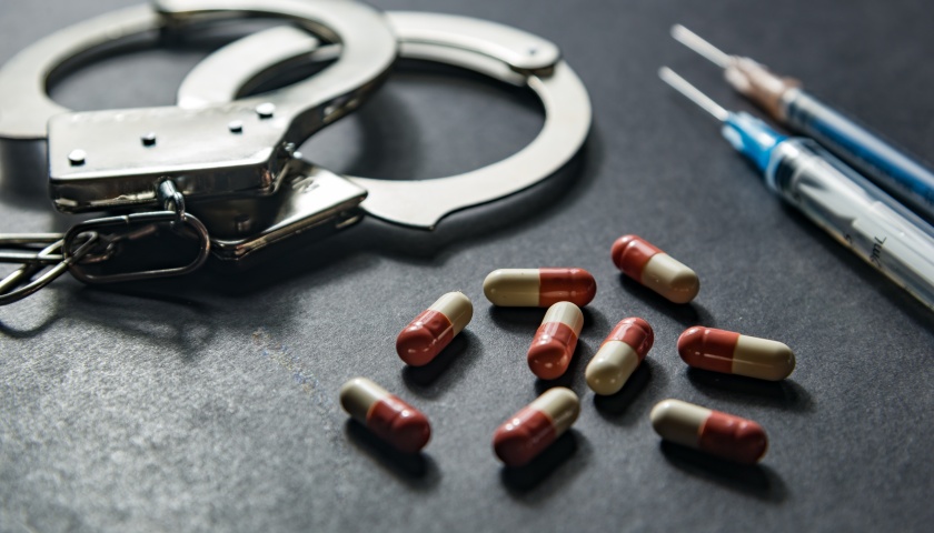走私毒品超1吨，特大毒品犯罪案被告人李静波被判死刑