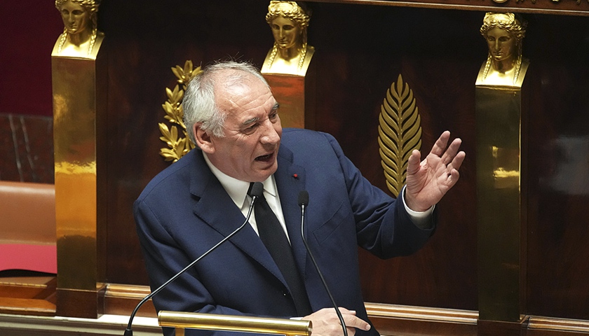 12个月内3名总理下台，法国政治僵局难解