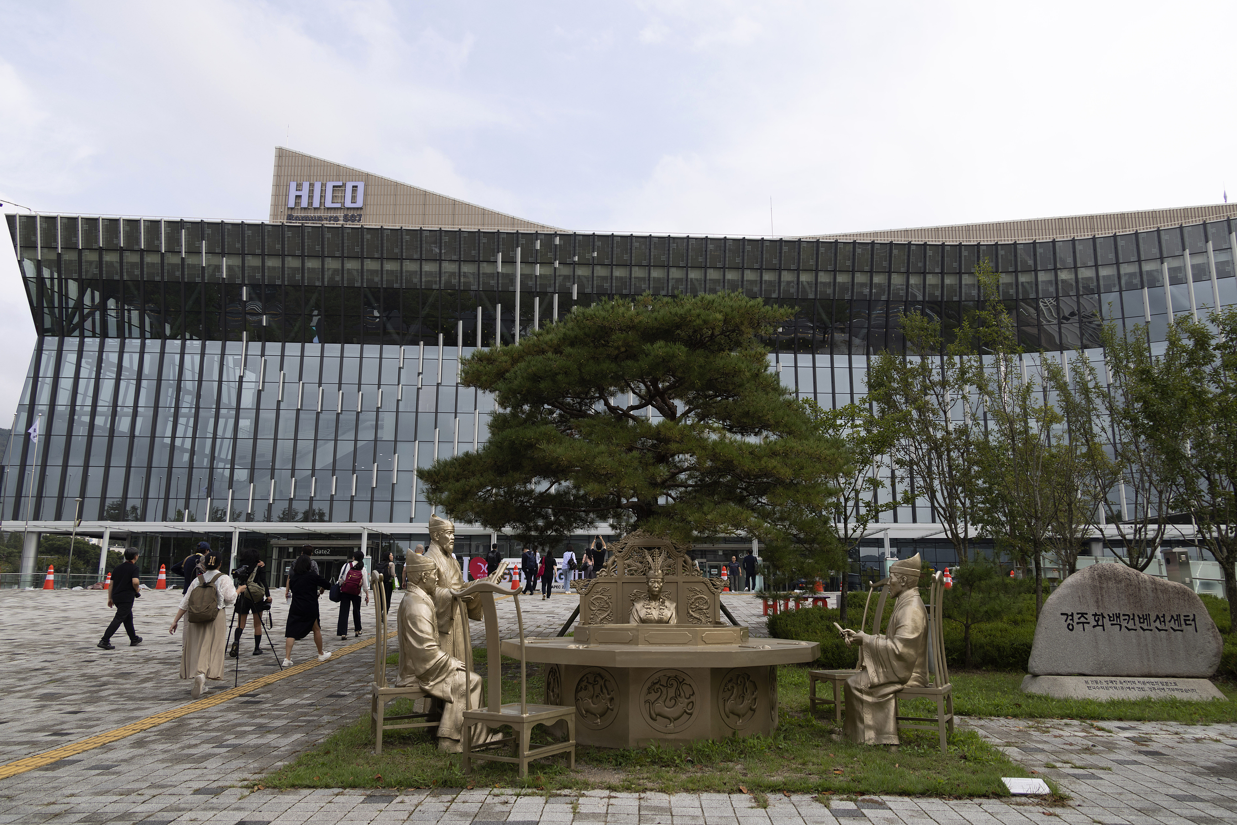 韩国面向中国团客免签今起试行，我使馆发布安全提示