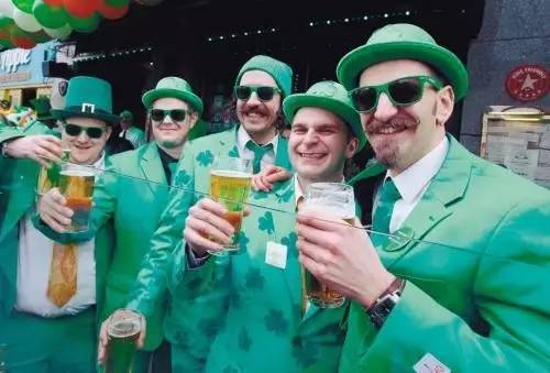 戴绿帽子怎么了?我就图个高兴|界面新闻JMed