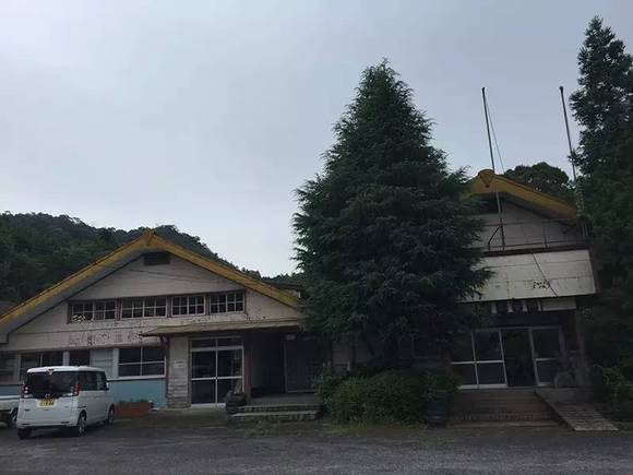 日本的景德镇有一个150年历史的窑厂,对外开