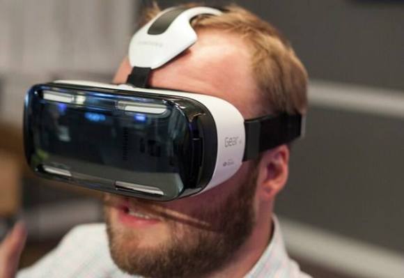 此时不入更待何时! 亚马逊新版Gear VR售价直
