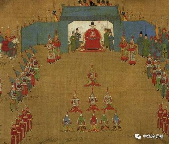 影视中士兵的铠甲跟纸糊的一样一击即破,古代战场真的这样吗?