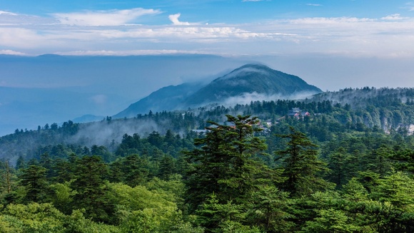 峨眉山市有多少人口_国庆临近 峨眉山率先开启金秋朝圣之旅