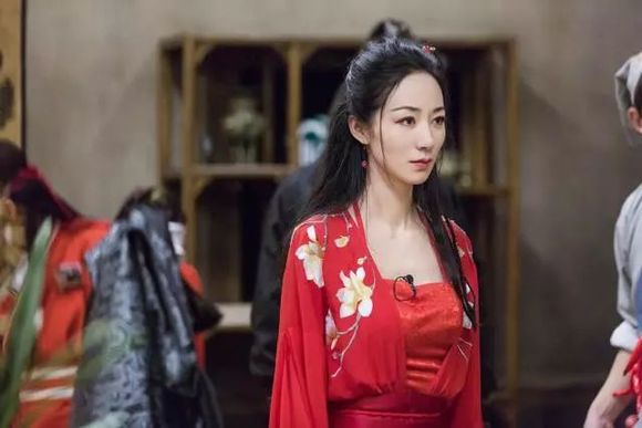 韩雪综艺三部曲击碎“花瓶”标签，论综艺“三人成虎”的捧人力