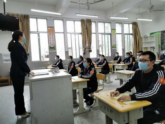 巴中恩阳:防疫教学两不误,全力备战新学期