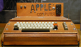 第一台苹果电脑，并不在传说中的车库中诞生