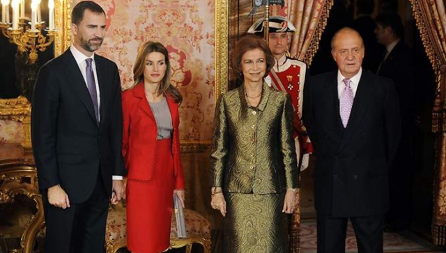 童话里都是骗人的:西班牙王室丑闻录