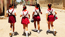 世界各地的女生在学校都是什么样子？