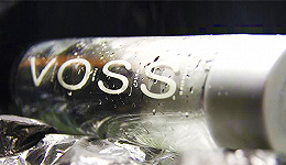 加入高端水混战 华彬集团引进挪威瓶装水品牌VOSS