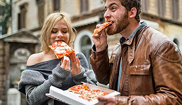 下决心对抗快餐的威尼斯，甚至将披萨也纳入了新禁令