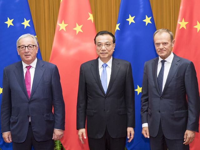 7月16日李克强总理同欧洲理事会主席图斯克、欧盟委员会主席容克共同主持第二十次中国欧盟领导人会晤