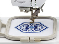 进博会倒计时30天|HelloKitty、迪斯尼热门人物，这款绣花缝纫一体机内置百余种花样