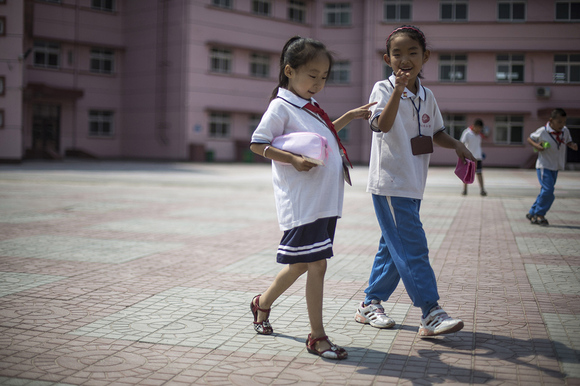 戈谢病女孩.图片来源:视觉中国