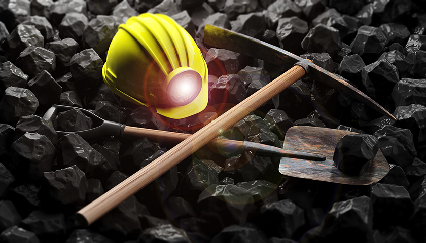 陕西神木市一煤矿发生冒顶事故,约20人被困井下