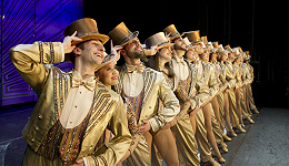 音乐剧《歌舞线上》在沪上演，它是如何改变百老汇戏剧生态的？