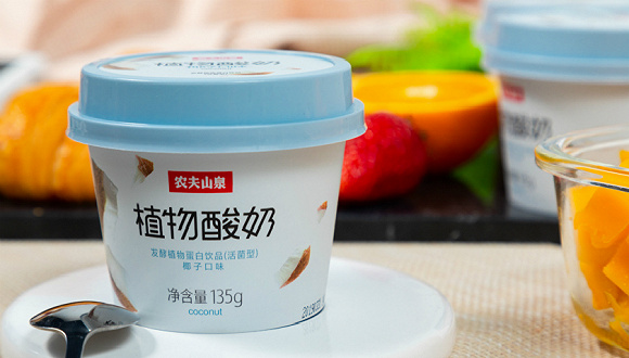 农夫山泉的植物酸奶上市，中国市场规模还很小