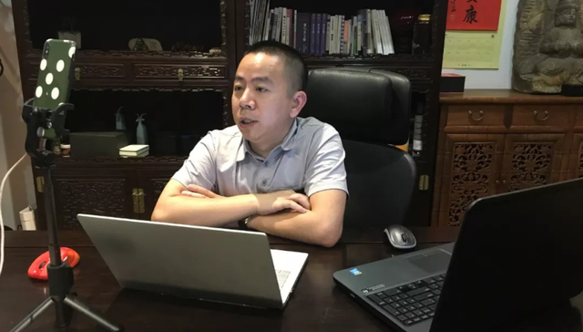 摩恩电气离任高管叶振因增持计划缩水收警示函,此前辞职处理东融系