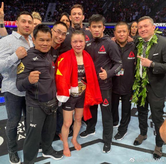 格斗女王张伟丽刷屏！拳击风靡金融圈：白天银行家，晚上拳击手