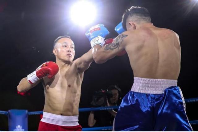 格斗女王张伟丽刷屏！拳击风靡金融圈：白天银行家，晚上拳击手