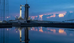 刚刚，SpaceX首次载人火箭发射成功，马斯克改写人类航天史