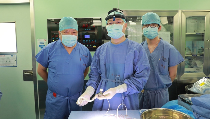 将国产“火箭心”植入患者体内，上海中山医院完成华东地区首例手术