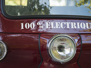 老爷车“油改电”？是新能源技术的倒退，还是对汽车文化的坚守?