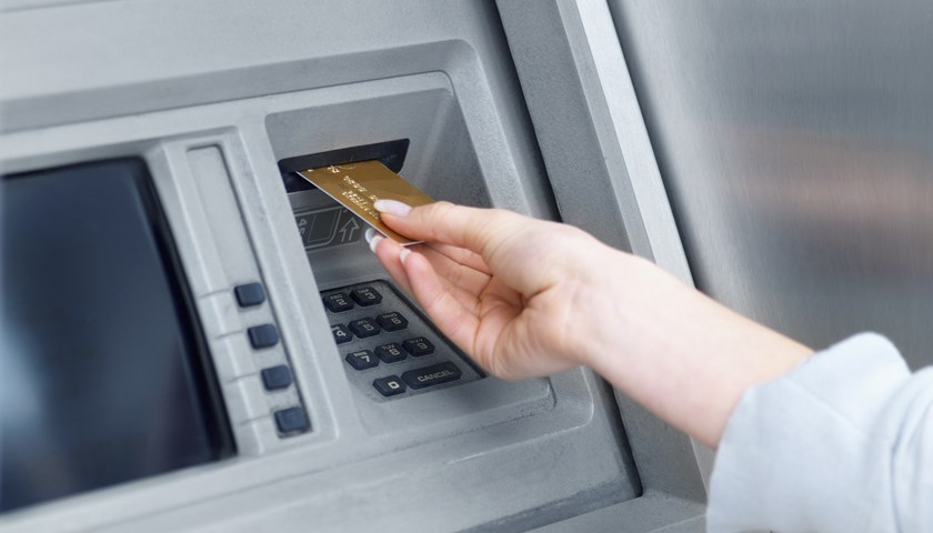 信用卡也可以在ATM机上取现