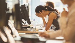 抬高女性就业“隐形门槛”？延长生育假举措引发热议