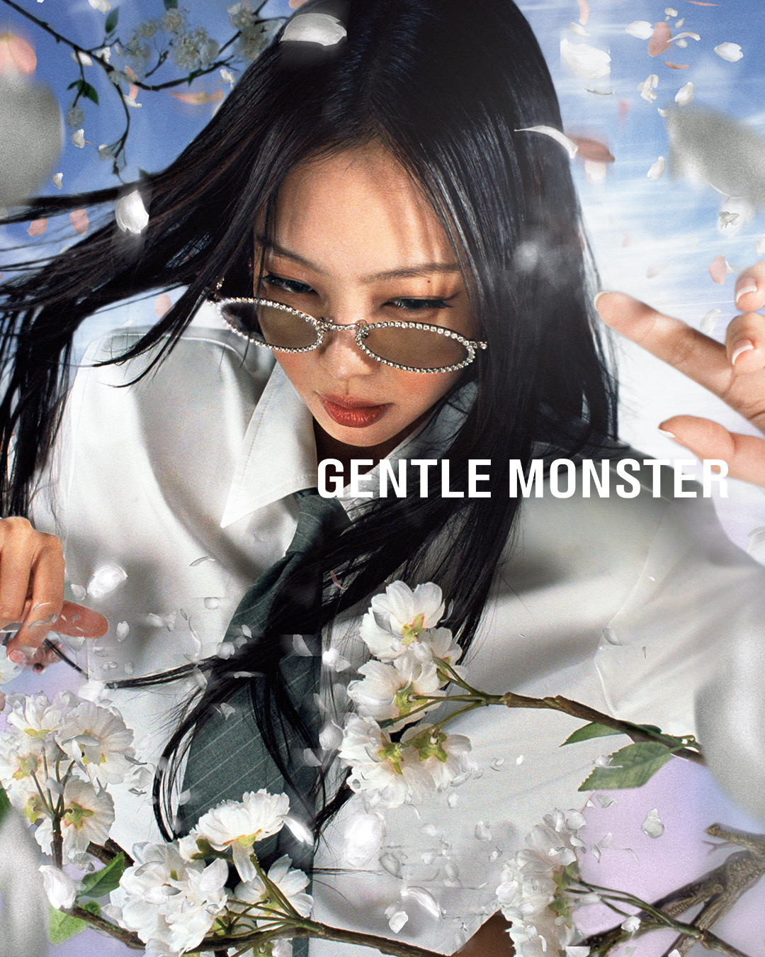 GENTLE MONSTER架构奇幻花园，香奈儿珍珠神仙包极尽奢华｜是日美好事物