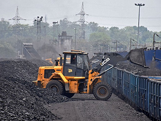 多地停电停产、700趟列车停运：印度再遇煤荒