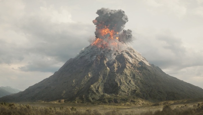 《指环王》中末日火山喷发的场景 图片来源：Prime Video《指环王》中末日火山喷发的场景 图片来源：Prime Video(photo:JieMian)