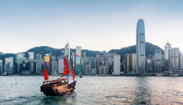 与内地通关有望，高盛预期香港2023年GDP可提振7.6%