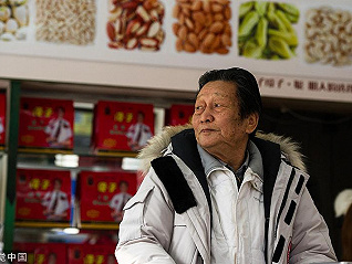 “中国第一商贩”傻子瓜子创始人年广九逝世，从全家要饭到成为私营经济代表人物