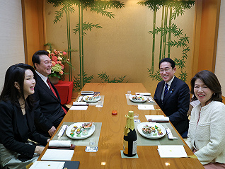 韓國總統12年來首訪日本，兩國關系重建還面臨哪些障礙？